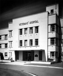 Exterior view of the entrance to the Veteran's Hospital in Victoria, B.C.