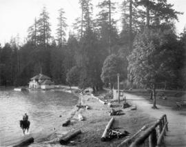 [View of the bathhouse at Second Beach]