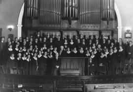 [Wesley Choir's last stand - flashlight taken Sunday evening, August 31, 1930, following the sing...