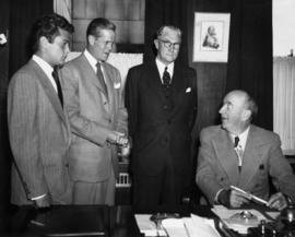 Charles E. Thompson with Tony Curtis, Dan Duryea and an unidentified individual