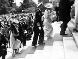 [King George VI and Queen Elizabeth on the steps of the Legislature Building]