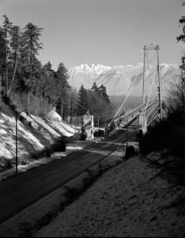 [View of the causeway leading to the Lions Gate Bridge]