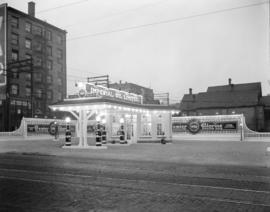[Photograph of Imperial Oil gas station at night : job no. 226]