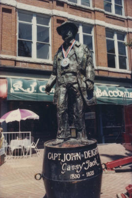 Gassy Jack statue
