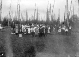 [Finnish settlers assembled for picnic on Dan Steinbrunner's property, Gibson's Landing]