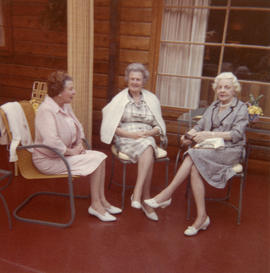 Aldyen Hamber and two friends at Panabobe cottage