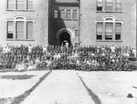 [All the students of Dawson School in front of the building]
