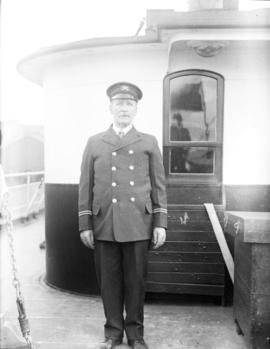 Bill Hodson, Captain of a Union Steamship vessel