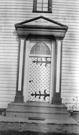 [Craigflower house front door and sign]