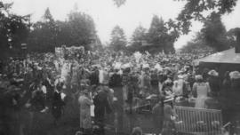 Crowd at Government House garden party