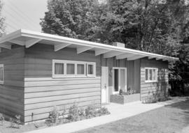 Canadian Forest Products Pacific Veneer and Plywood Division : exterior of house, M. Schreeve, Bu...