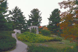 Gardens - Canada : Kingswood [Kings]mere, Ontario, Mackenzie King House