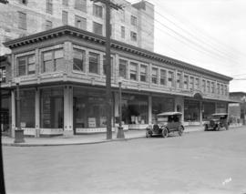 [Lawsen building at the northeast corner of Seymour and Dunsmuir Streets]