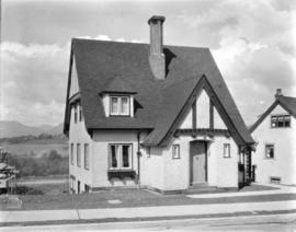 [Job no. 333 : Photograph of  house at 1991 Quilchena Cr., Vancouver B.C.]
