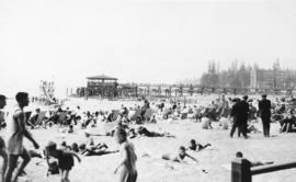 [Bathers and pier], English Bay, Vancouver, B.C.