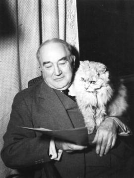 [Major J.S. Matthews with his cat "Jack"]