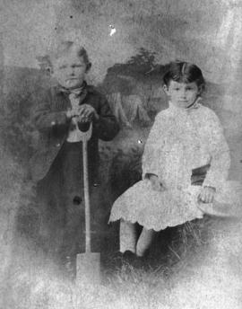 [Studio portrait of Joseph Morton and Elizabeth Morton, children of John Morton]