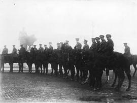 [Canadian troops take part in the procession for the opening of Parliament]