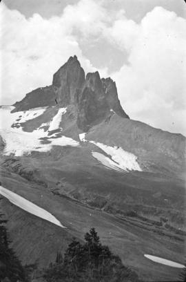 [Unidentified mountain peak in Garibaldi District]