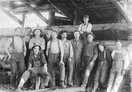 Mill and train crew [at] Gordon Pasha Lake - Brooks-Scanlon-O'Brien Company Limited