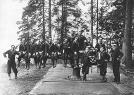 [The Royal Canadian Naval Volunteer Reserve at the gun emplacement near Siwash Rock, Stanley Park]