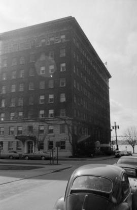 [Wide view of 1154 Guilford Street - Sylvia Hotel]
