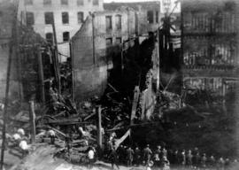 [Los Angeles Times Building after explosion]