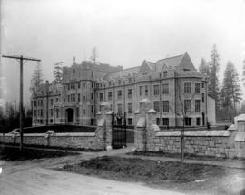 [Convent of the Sacred Heart, Marine Heights, Point Grey, B.C. later St. George's School]