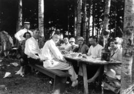 [Unidentified group having a picnic]