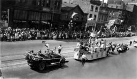 [Unidentified floats in the Dominion Day Parade]