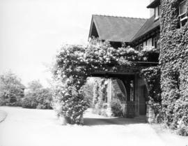 [Rose covered entrance to General John W. Stewart's residence ("Roses") - 1675 Angus Dr...