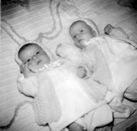[Robin Ann Hodges and Bonnie Lee Hodges, twins born Dec. 27, 1958]