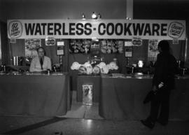 Waterless-Cookware display