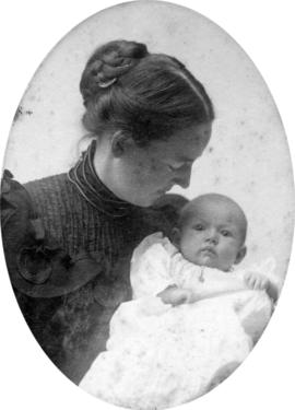 [Edith Amy Cooley Baker with Katherine Amy Baker]