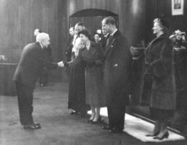 [Chief Justice Wendell Farris greets H.R.H. Princess Elizabeth and H.R.H. Philip Duke of Edinburgh]