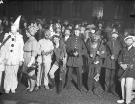 [Crowds in costume for rectorial torchlight procession]