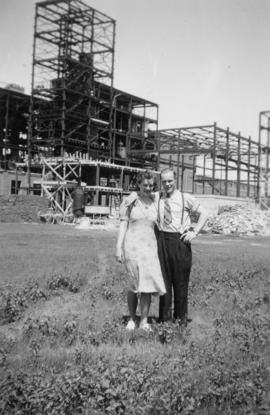Lime kiln house [under construction] July 1939; 1st electrician, Mitch and wife