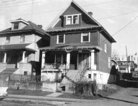 View of "old" (ca 1909?) one storey house at 1222 Woodland Drive