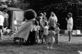 Tillicum interacting with Girl Guides