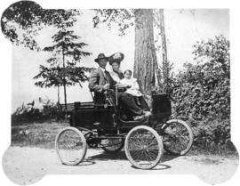 [Mr. and Mrs. J.F. Yeandle and Ruth in their 'locomobile' at Prospect Point]