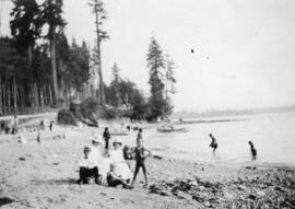 Mrs. Webster's family and Galloway family at Second Beach