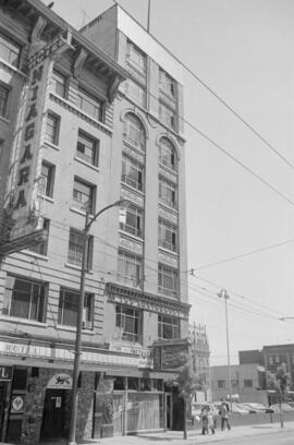 [433-435 West Pender Street - Hotel Niagara and Far East Restaurant in The Montgomery building]