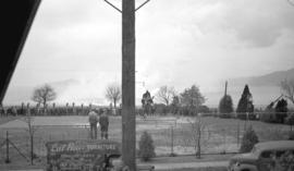 [People assembled in park at Kitsilano Beach to view Commando Raid demonstration being conducted ...