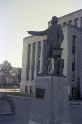 [Captain George Vancouver sculpture, Vancouver City Hall]