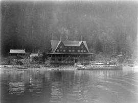 [The Wigwam Inn from the water]