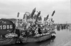 Centennial parade float by Gary Turner