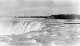 Horseshoe Falls and some of the rapids