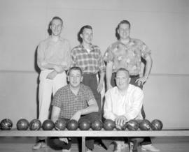 [Group portait of West Vancouver Bowlers]
