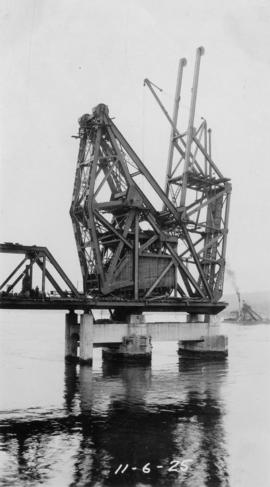 Bascule counterweight system : June 11, 1925