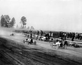 Auto racing PNE 1933 : [Motor car race at Hastings Park racetrack]